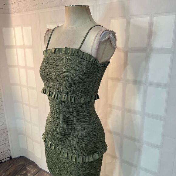 Mable Green Ruffle Smocked Spaghetti Strap Long Tiered Midi Dress Size Small - Picture 2 of 11